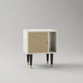 Table de chevet rectangulaire blanche en MDF mélaminé avec porte en cannage de rotin et niche ouverte, 55 × 35 × 65 cm